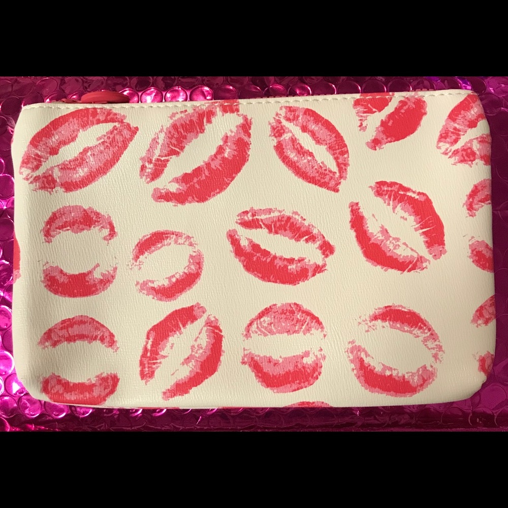 Ipsy lips bag